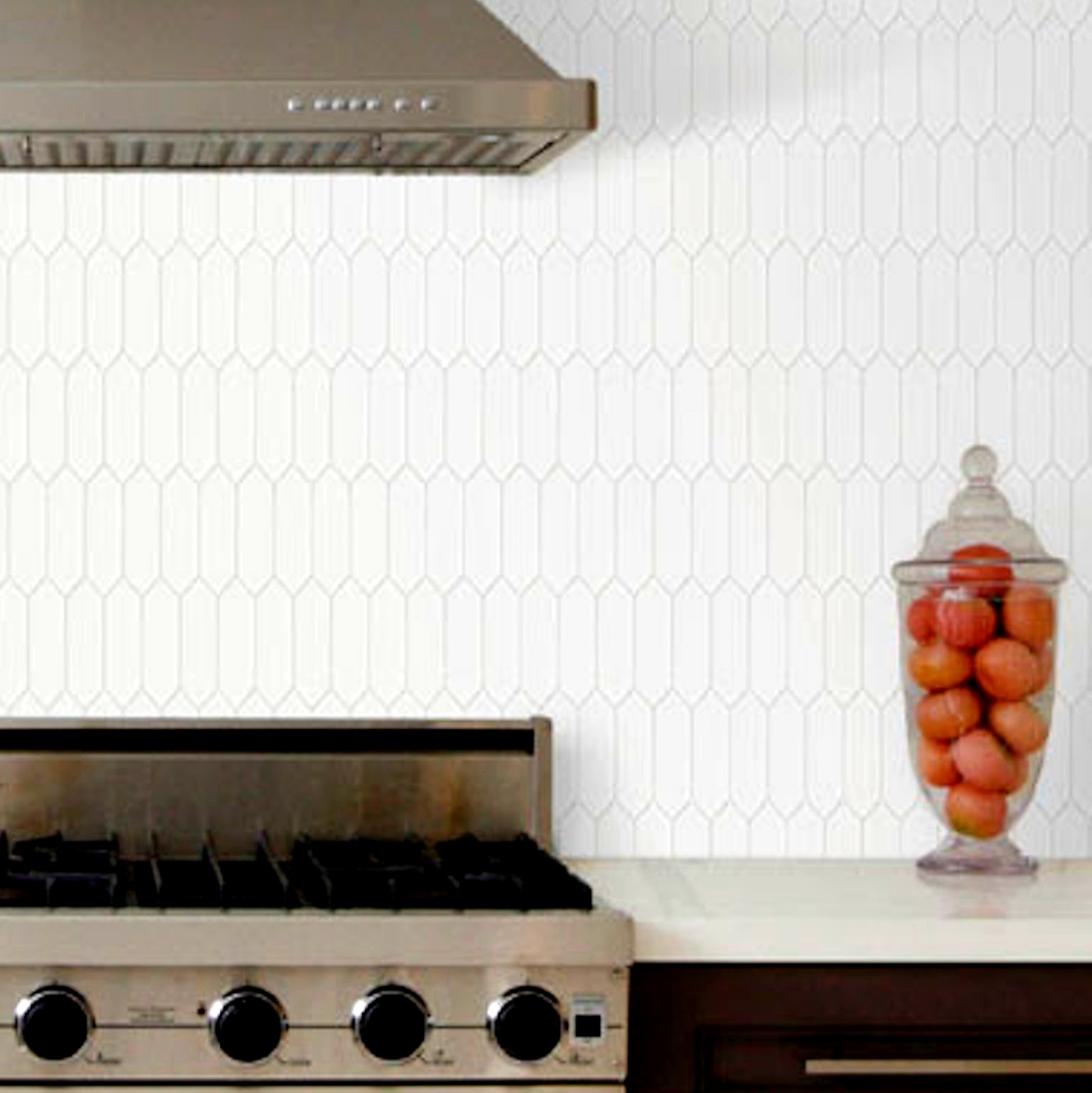 picket kitchen backsplash
